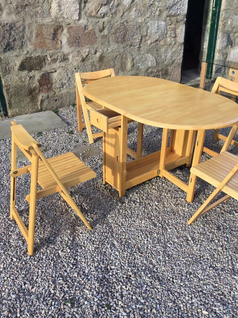 gumtree folding table and chairs